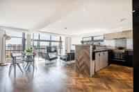 Single Room - Image 4