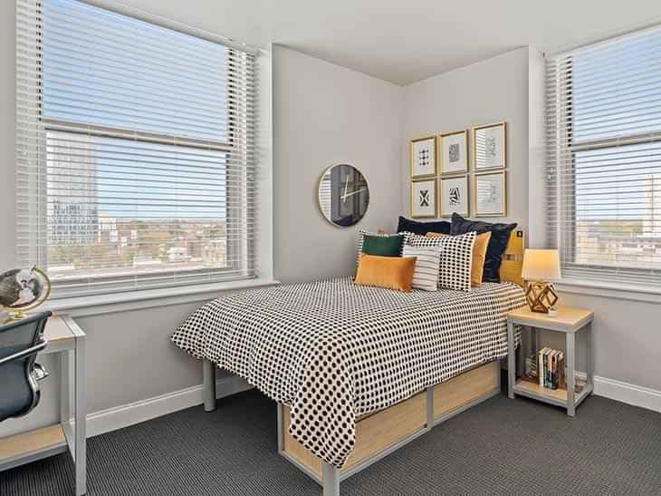 2 Bedroom 1 Bathroom - Image 1