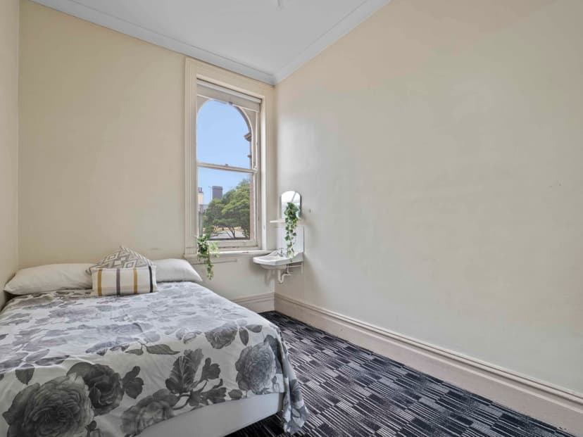 Room 6 (Sep BR) - Image 1