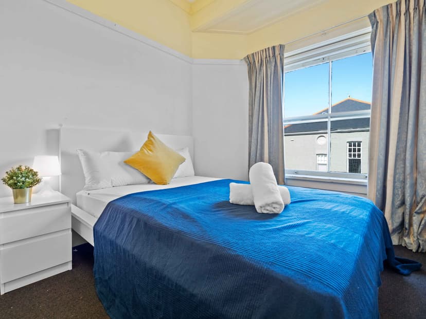Room 14 (Ensuite) - Image 1