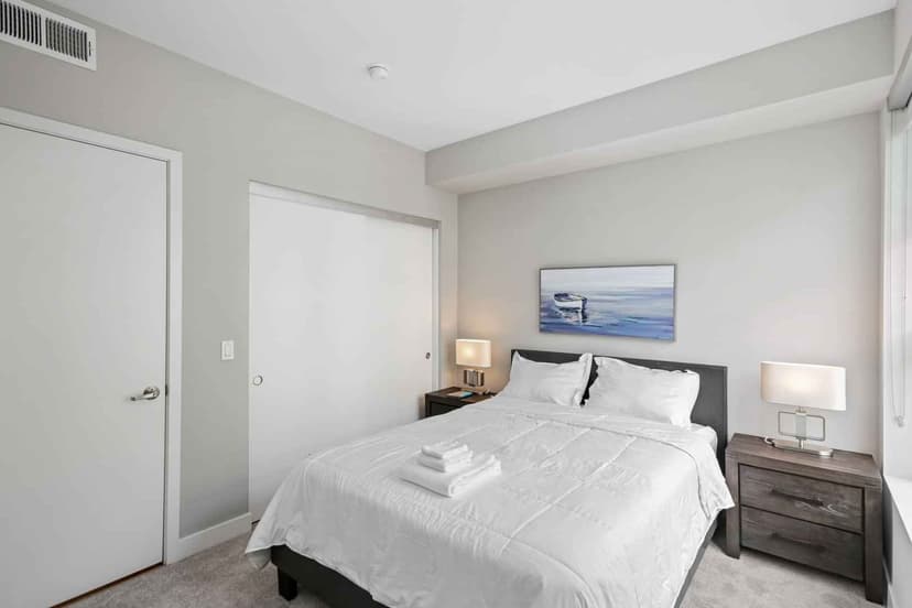Private Room (3 Bed - 2 Bath) - Image 1