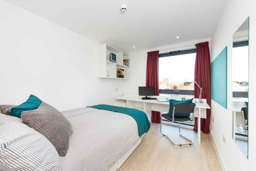 Ensuite Gold - Image 1