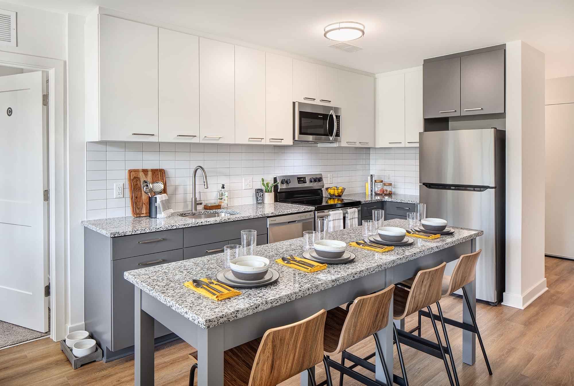 A1 - Private Room - Private Bath (1 Bed - 1 Bath) - Image 4