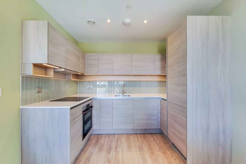 2 Bedroom Apartment - Image 4