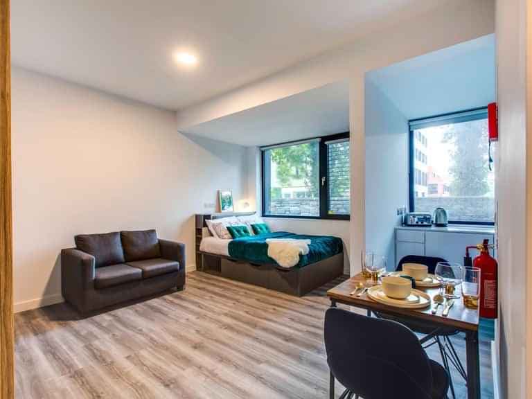 Premium Studio - Image 3