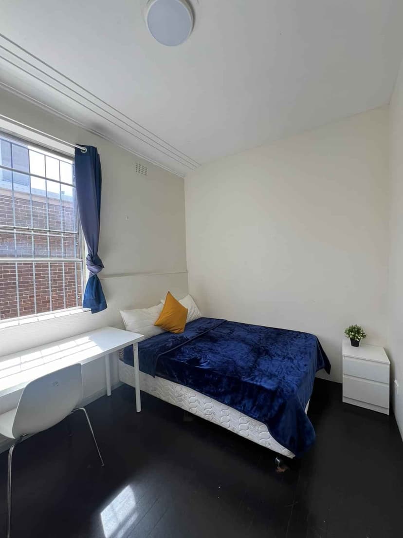 Room 2 (STD) - Image 1