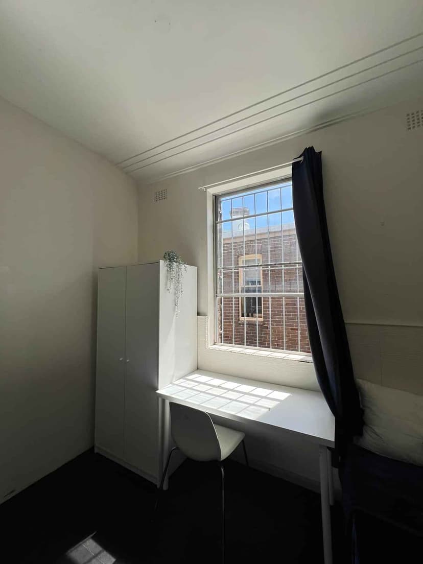 Room 2 (STD) - Image 2