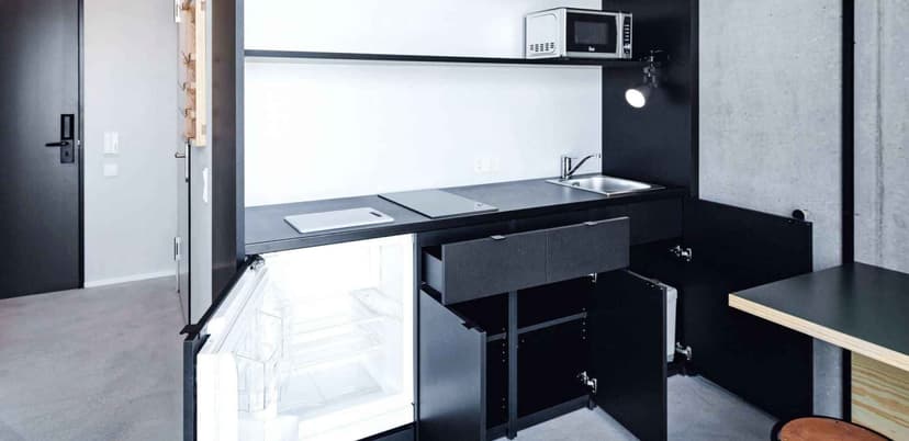 Studio - (Deluxe Balcony) - Image 2