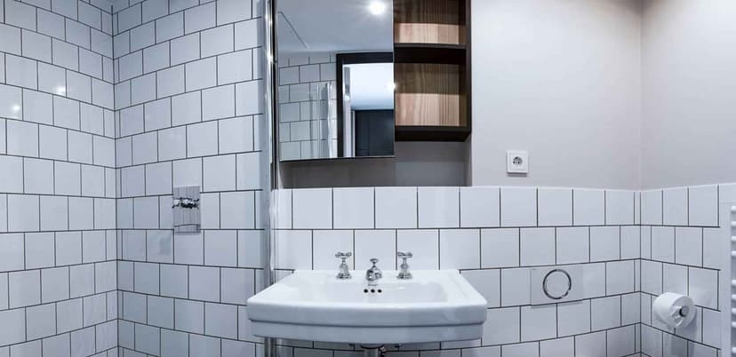 Studio - (Penthouse) - Image 1