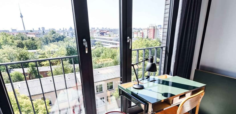 Studio - (Penthouse) - Image 4