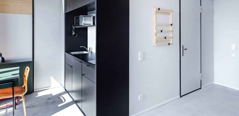 Studio - (Penthouse) - Image 3