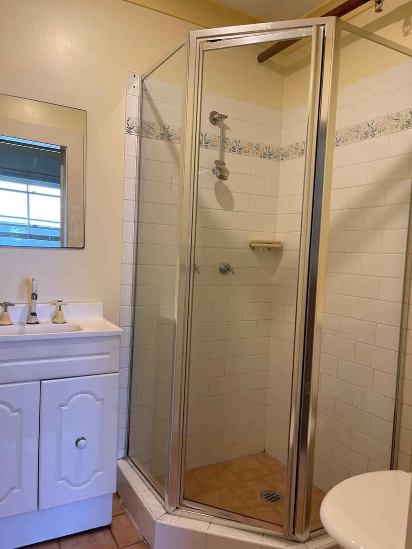 Room 15 - Image 3