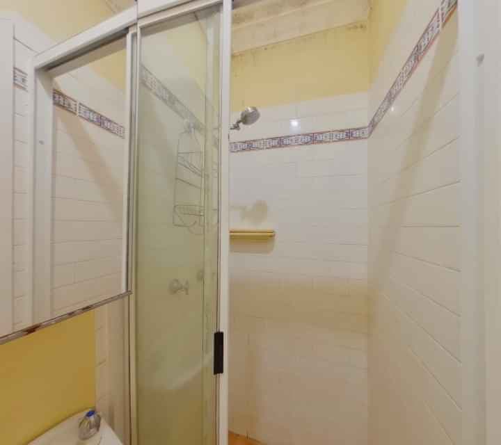 Room 3 - Image 5