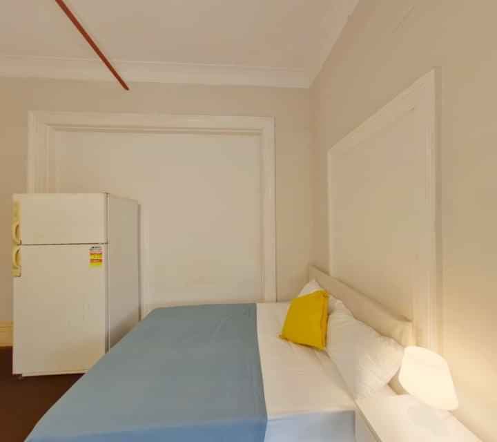 Room 3 - Image 3