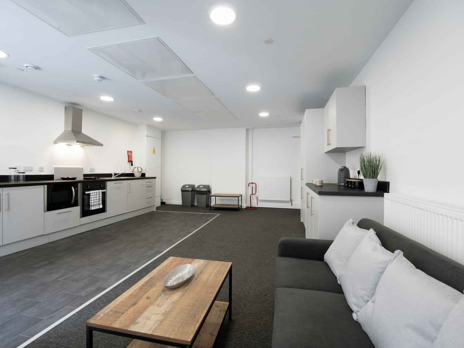 Platinum Ensuite - Image 7