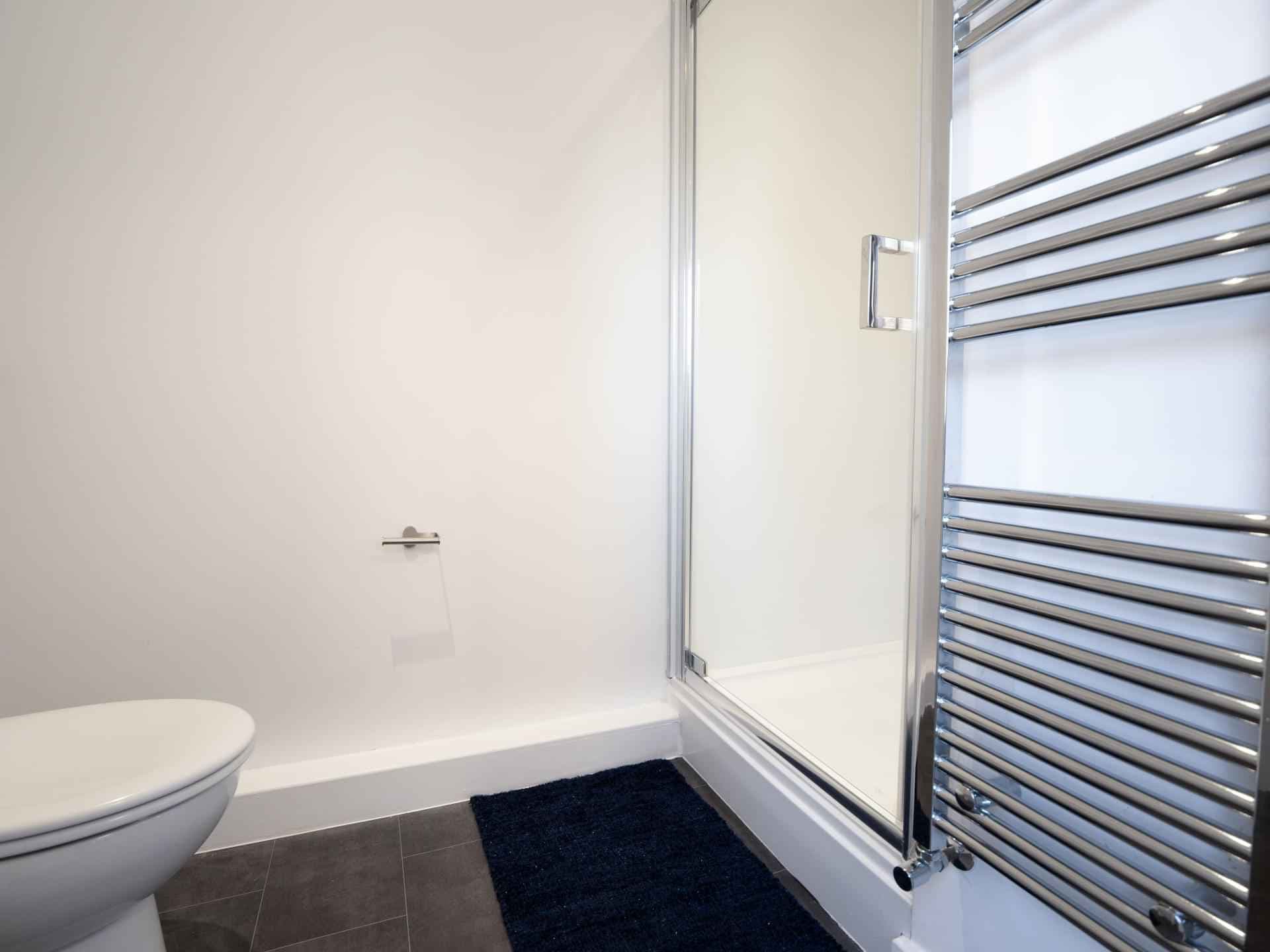 Platinum Ensuite - Image 5