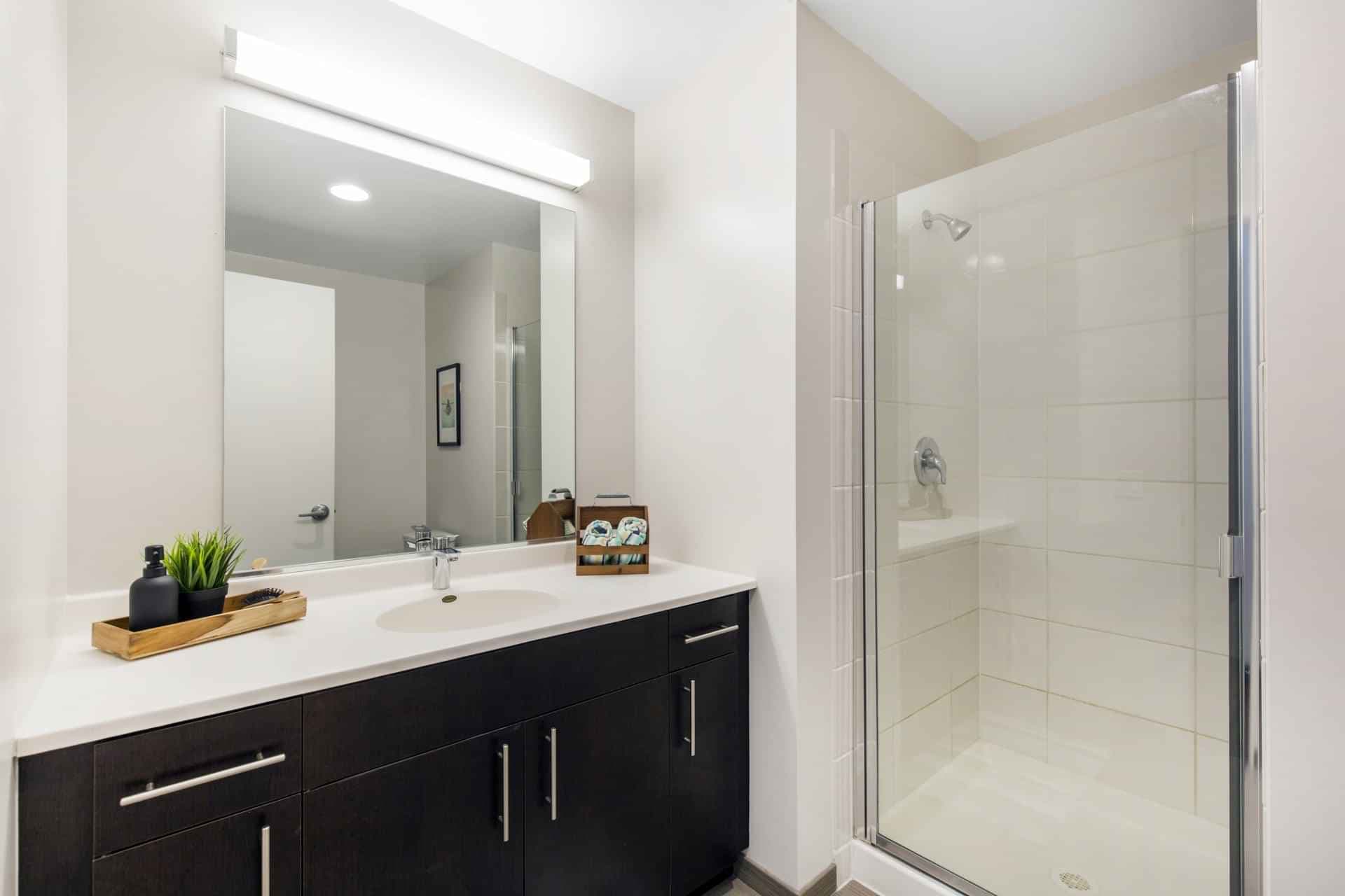 4 Bed 2 Bath (1136 Sq.ft) - Image 5