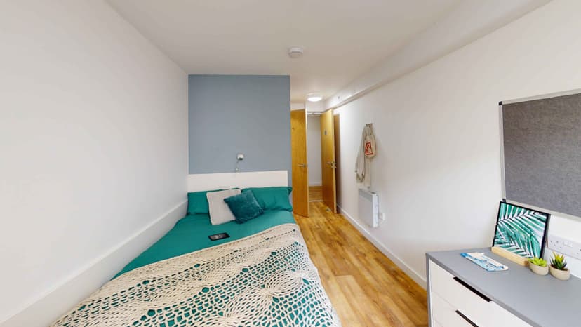 Classic Ensuite - Image 3