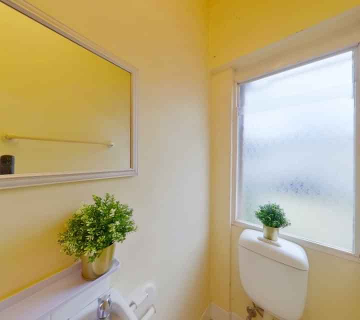 Room 17 - Image 7