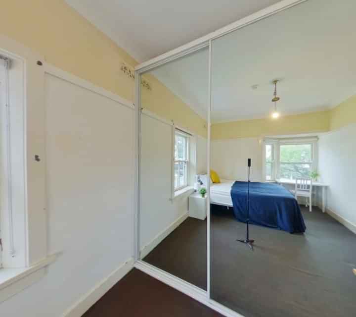 Room 17 - Image 5