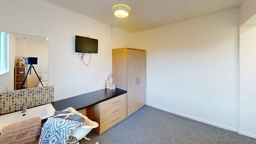 Standard Room - Image 10