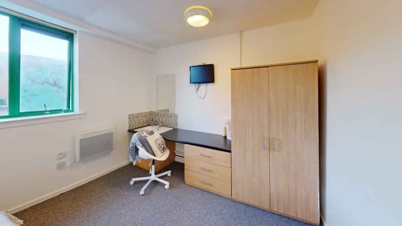 Standard Room - Image 8