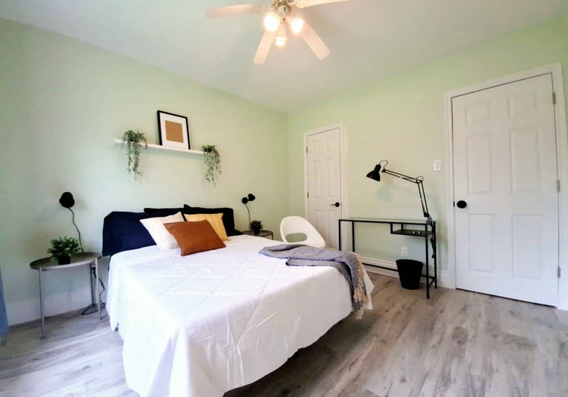 Chickadee Room( 1 Bed 1 Bath ) - Image 1