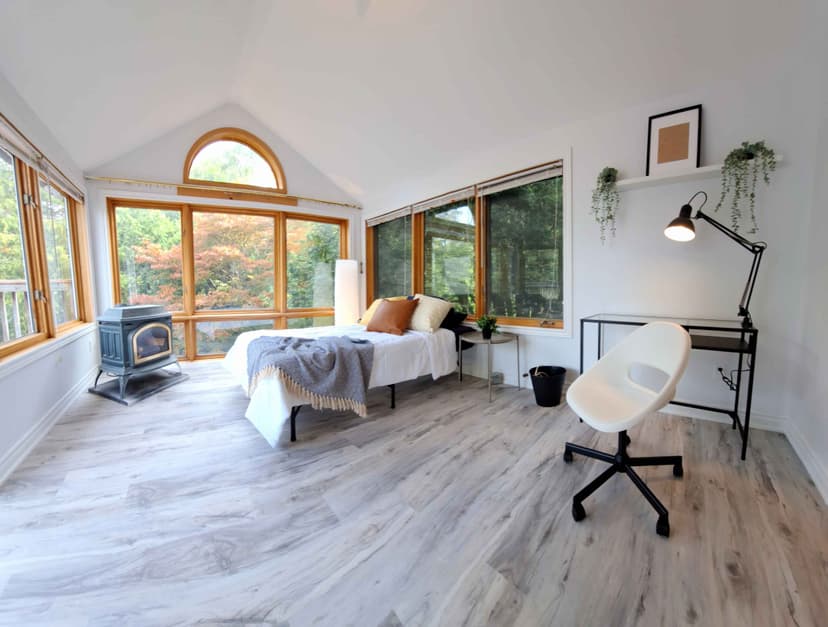 Cardinal Room( 1 Bed 1 Bath ) - Image 2