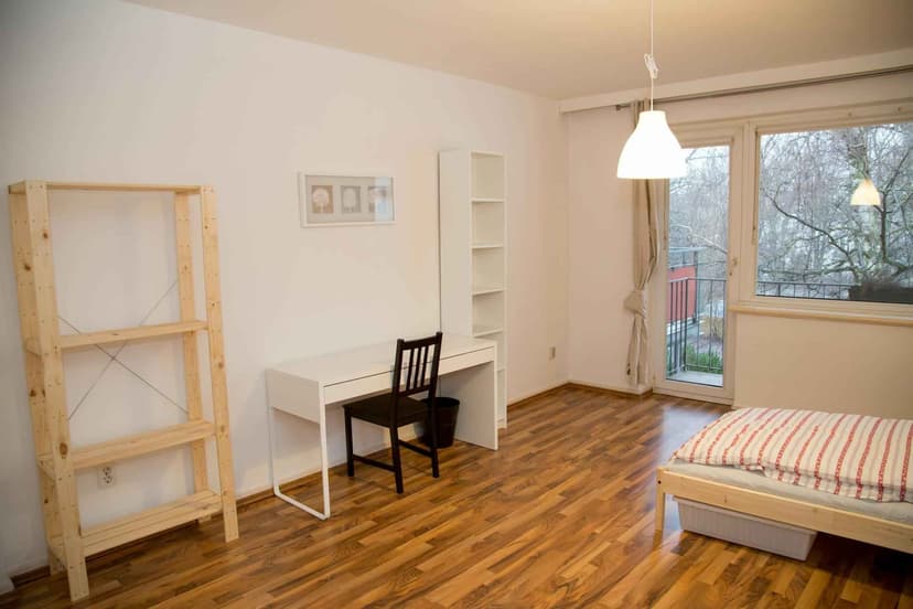 Private Room (20 Sqm) - Image 3