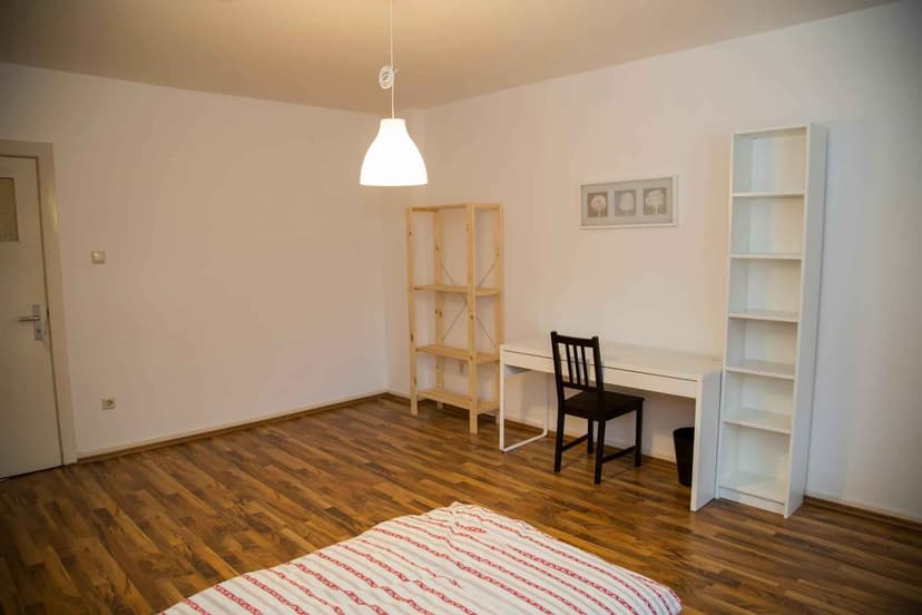 Private Room (20 Sqm) - Image 2