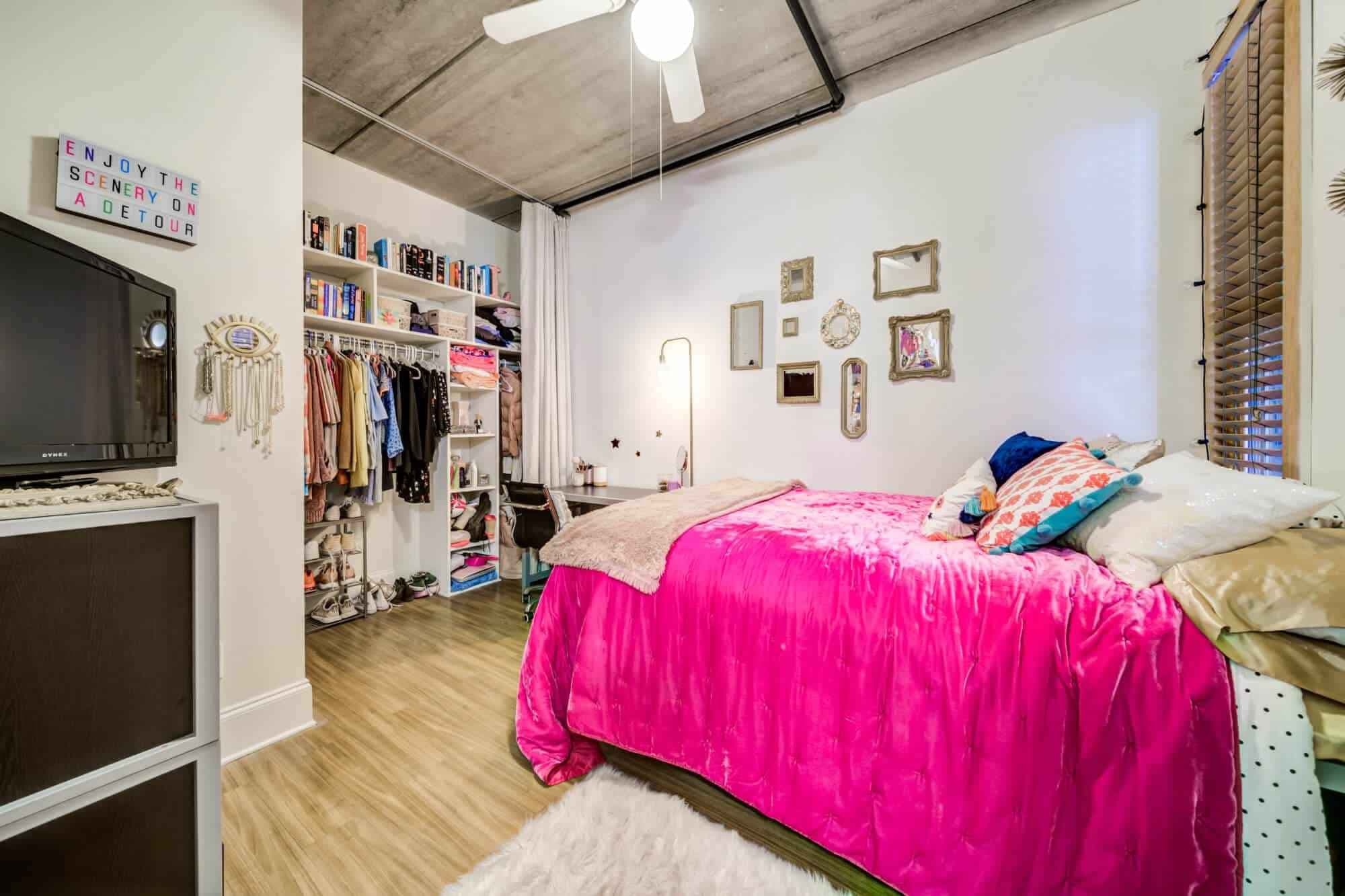 Private Room (2 Bed - 1 Bath) - Image 1