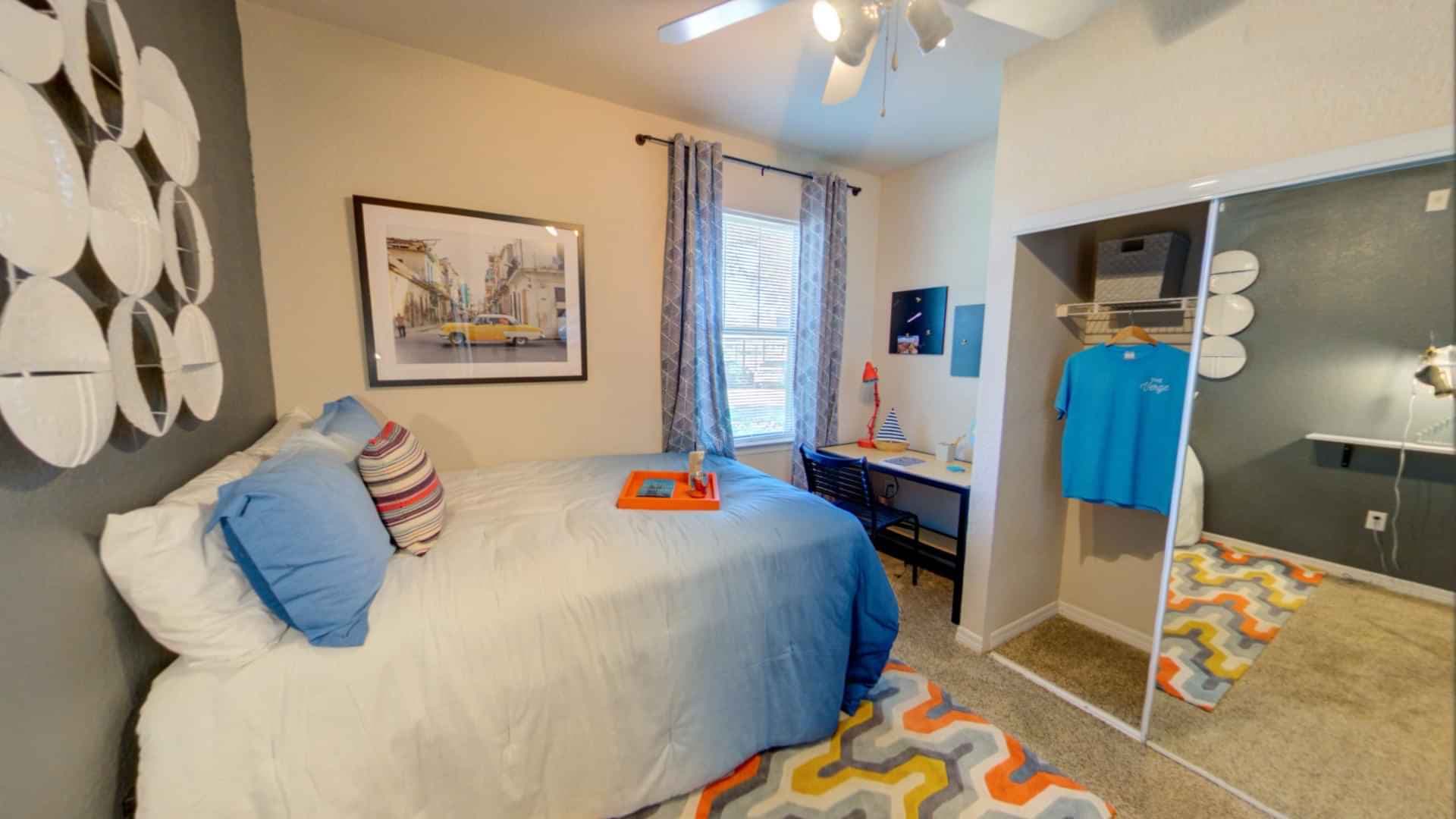 4x4 - Private Room (4 bed 4 bath) - Image 6