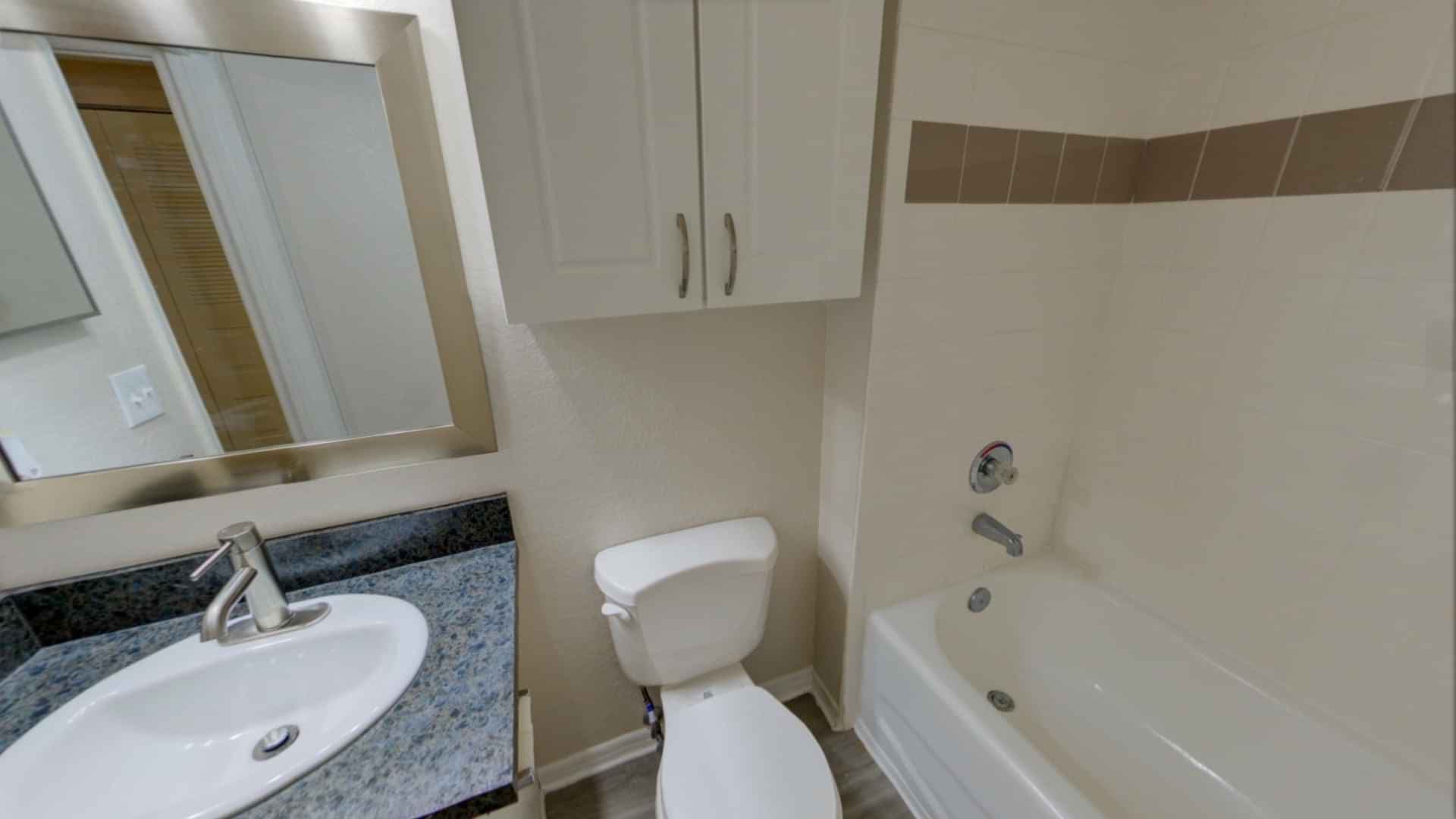 4x4 - Private Room (4 bed 4 bath) - Image 5