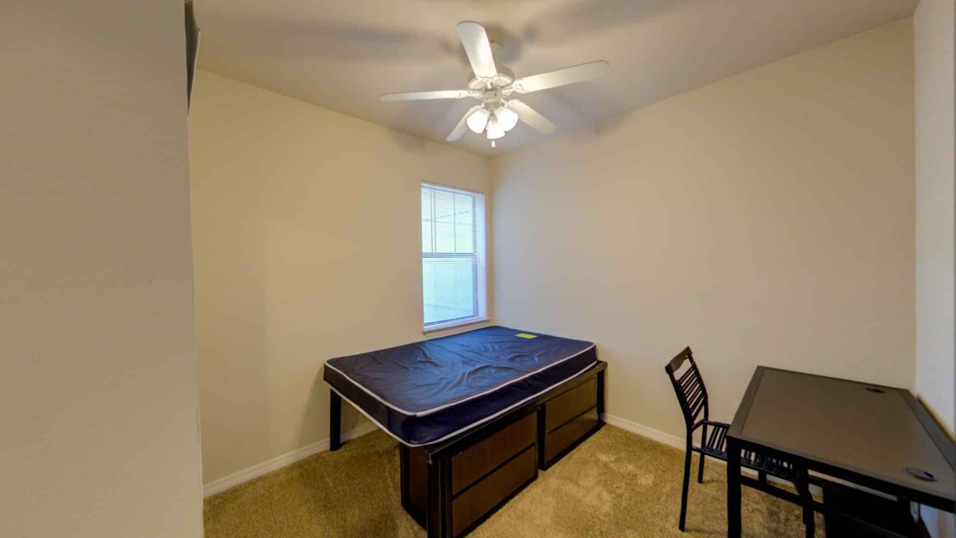 4x4 - Private Room (4 bed 4 bath) - Image 4
