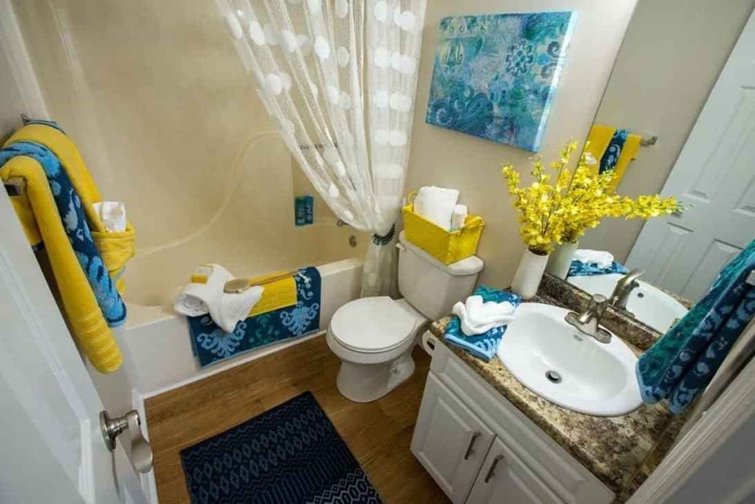 The Heyer - Private Room - Shared Bath (4 Bed - 2 Bath) - Image 6
