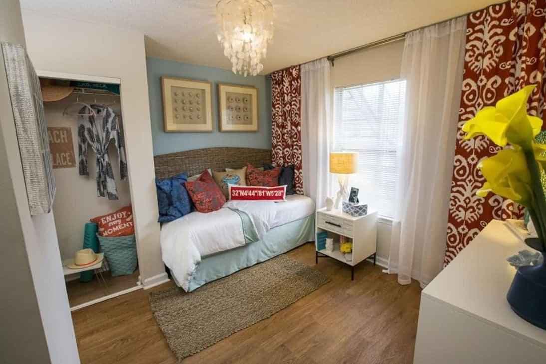 The Heyer - Private Room - Shared Bath (4 Bed - 2 Bath) - Image 7