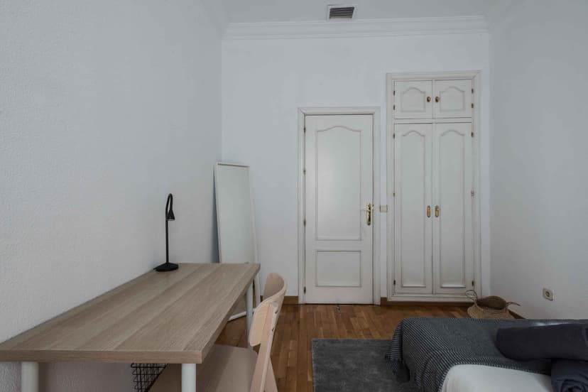 Private Room (13 Sqm) - Image 4
