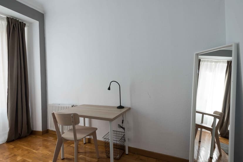 Private Room (13 Sqm) - Image 3