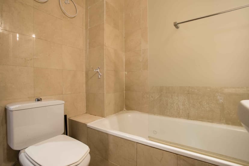 Private Room (13 Sqm) - Image 11