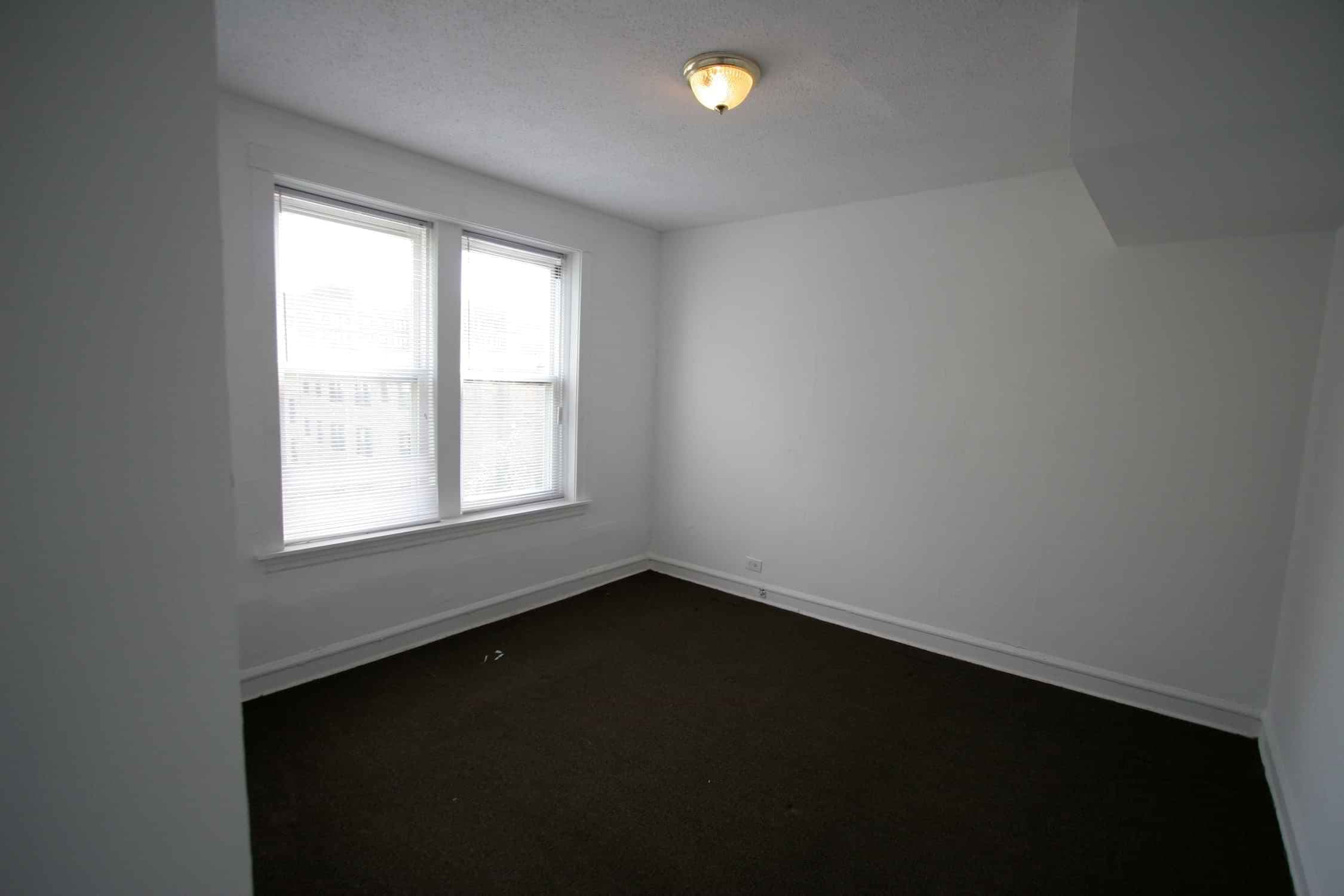 3 Bed - 1 Bath - Image 12