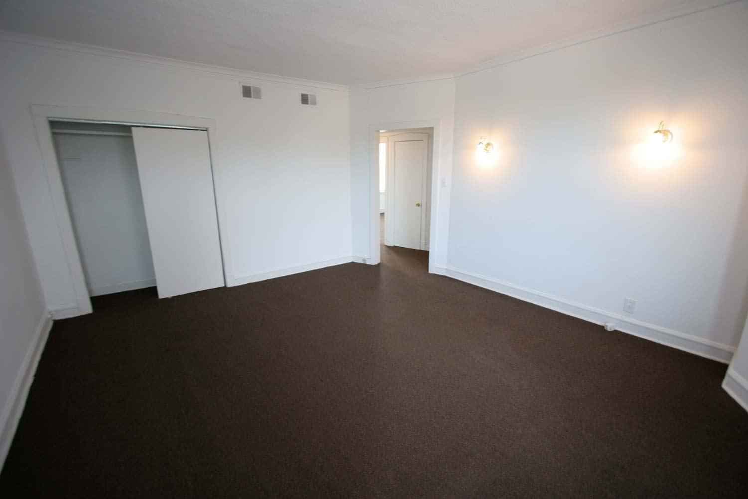 3 Bed - 1 Bath - Image 3
