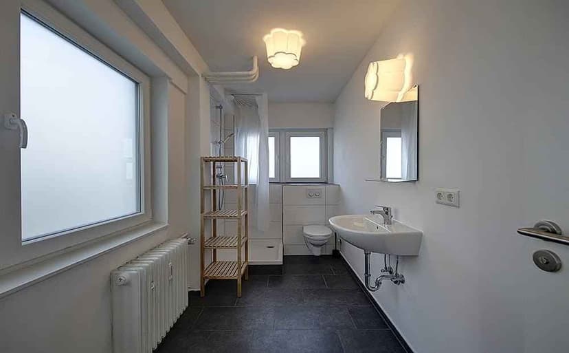 Private Room (12 Sqm) - Image 3