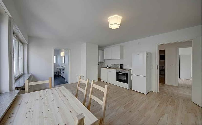 Private Room (12 Sqm) - Image 7