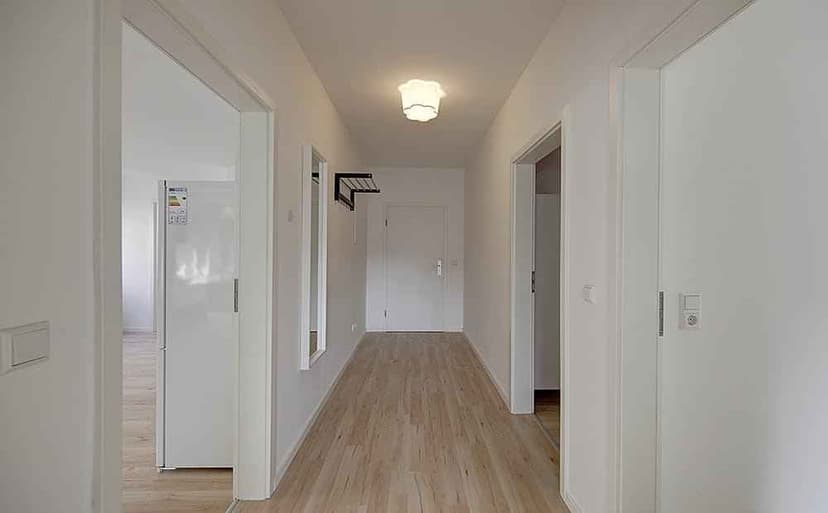Private Room (12 Sqm) - Image 2