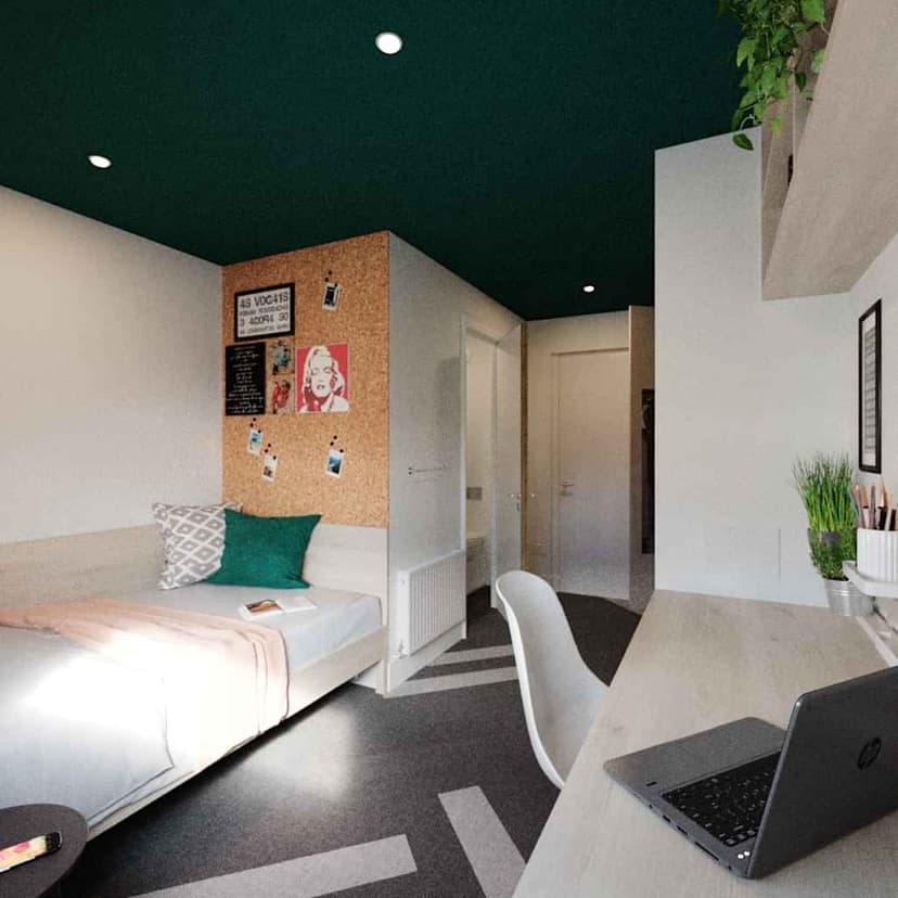 Townhouse Studio Apartment - Image 6