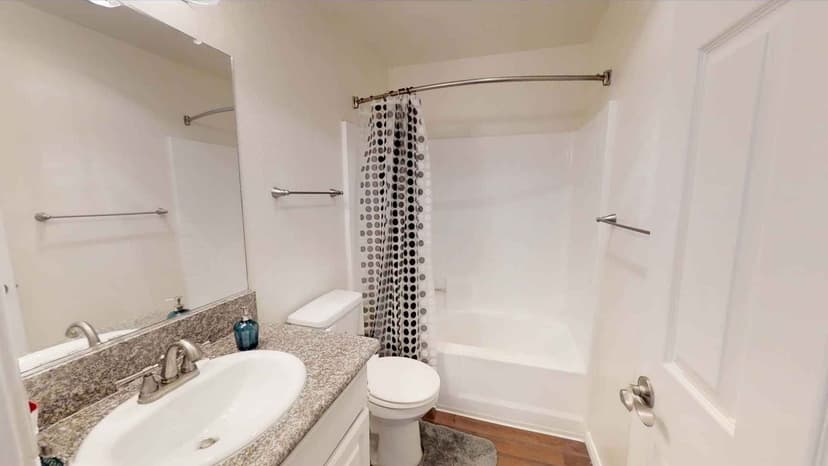 Private Room (2 Bed - 2 Bath) - Image 2