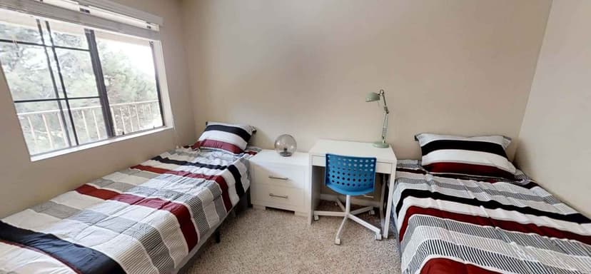 Private Room (2 Bed - 2 Bath) - Image 1