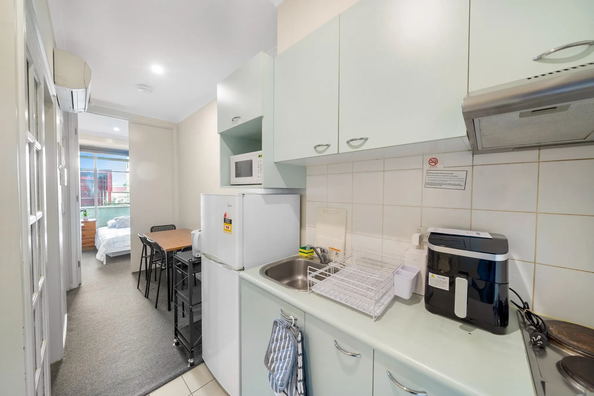 1 Single - Private Room - Image 4