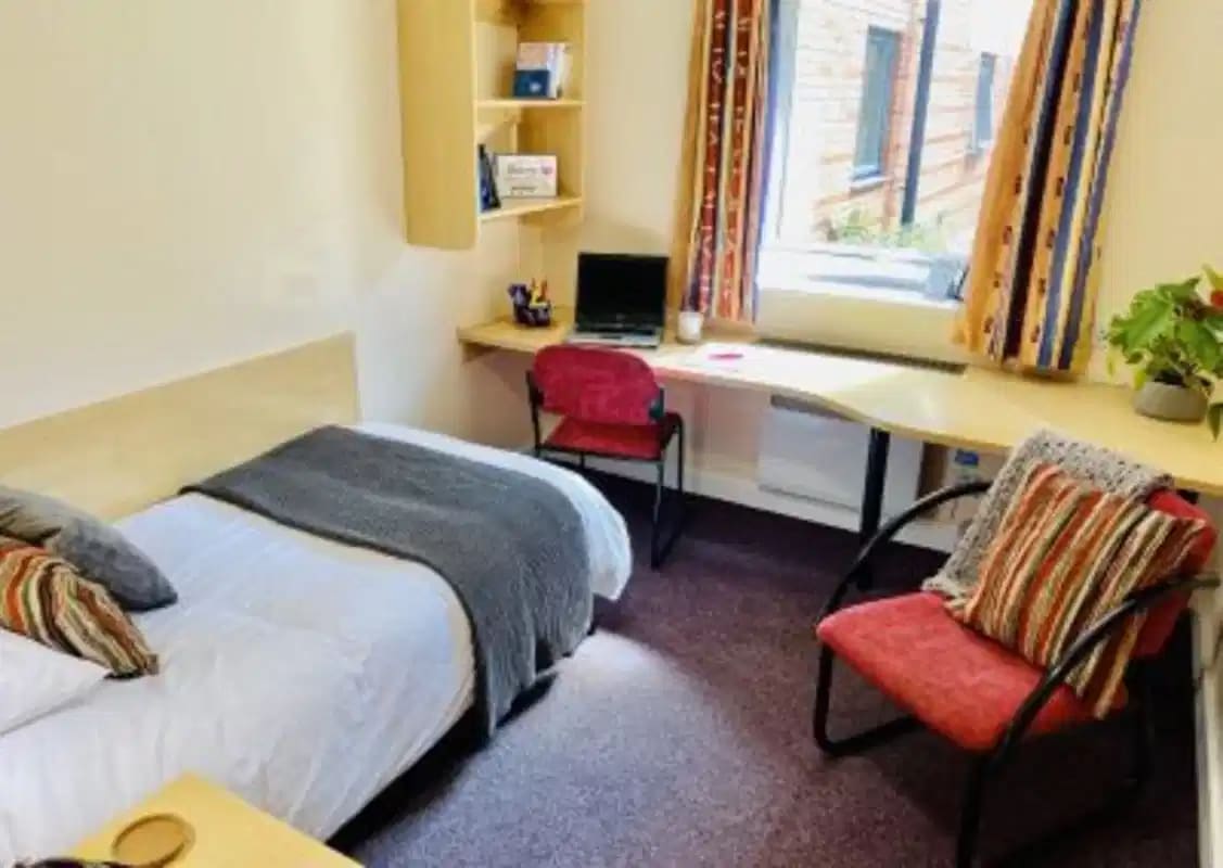 Booth Hall, Crewe (Close to Manchester & Chester Cities)  - 1