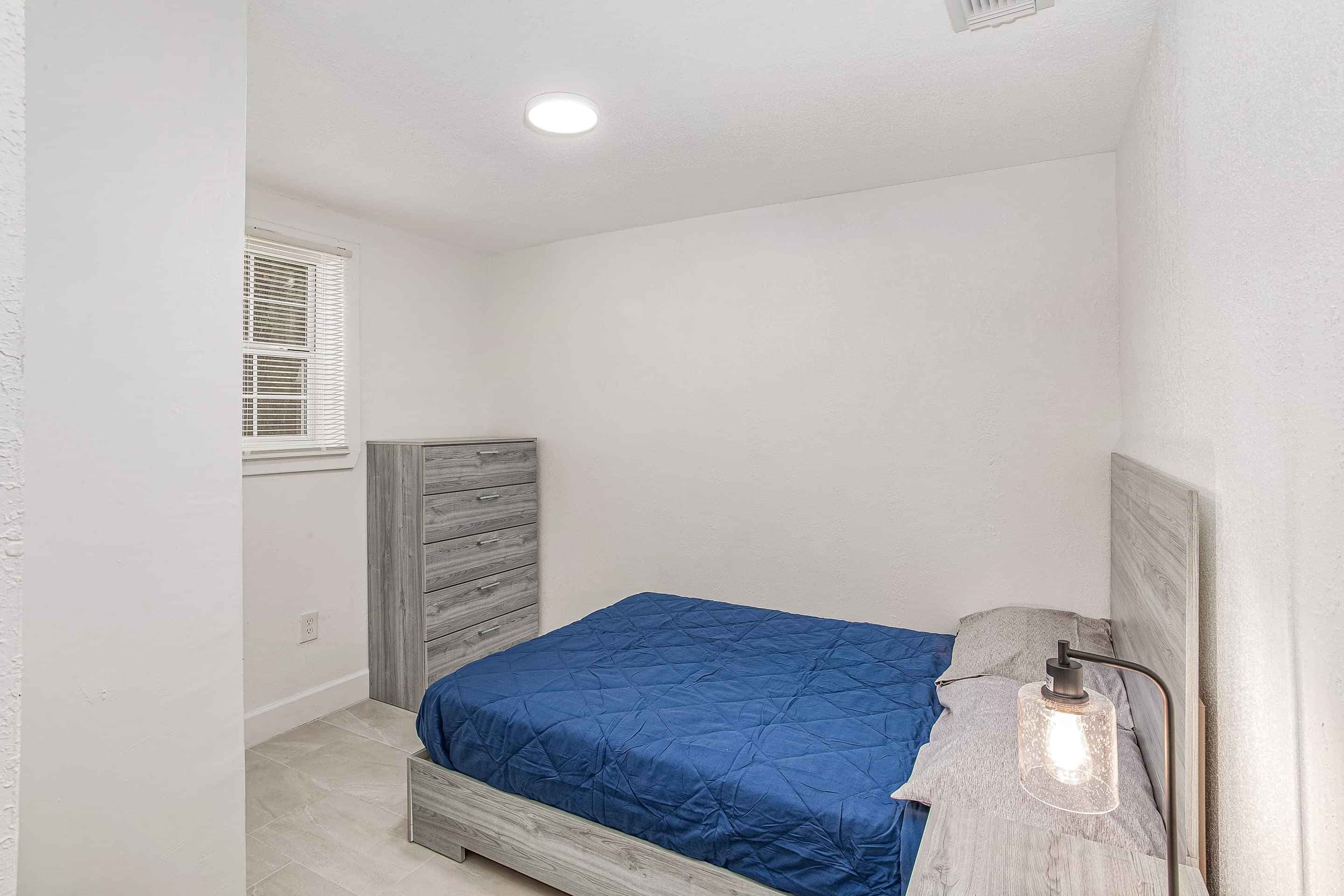 Full Size w/Closet & Chest & TV stand & Mirror